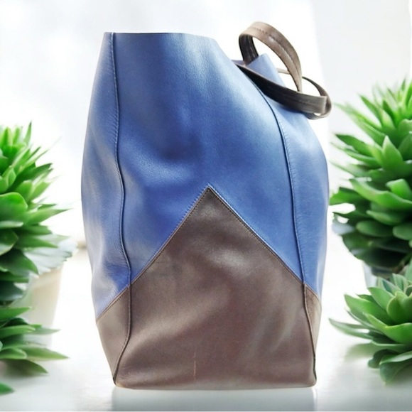 CELINE - Blue Calf skin - Picture 7 of 8